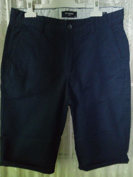 Pantaloni scurți ,2 perechi,Marca LCWaikiki masura 28 si Kotton masu