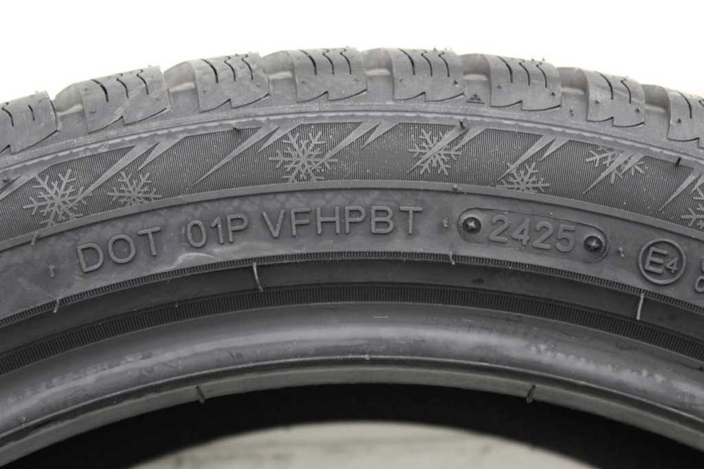 Anvelope iarna noi 225/45R18, 95V, XL, Triangle, DOT 2025