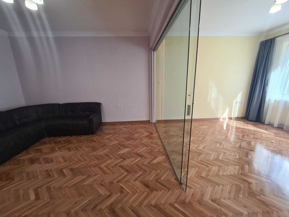 Дава се под наем Тристаен апартамент в София, Център - 100 кв.м за 1485 € - Снимка #4