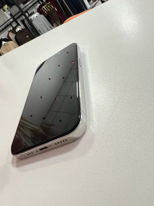 Продаю Iphone 14 pro