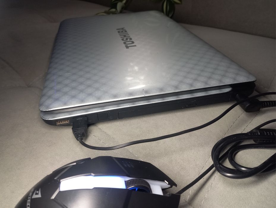 Ноутбук SSD + Мышка