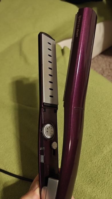 Vând placa de păr Babyliss ipro 230 steam