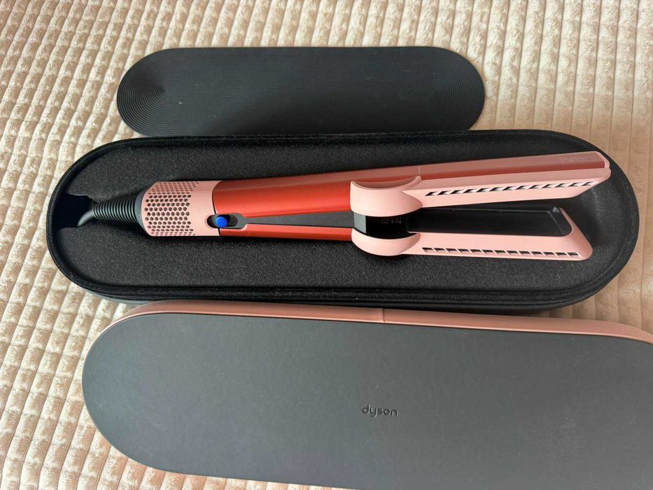 Dyson Airstrait HT01 PINK + подарък калъф за път