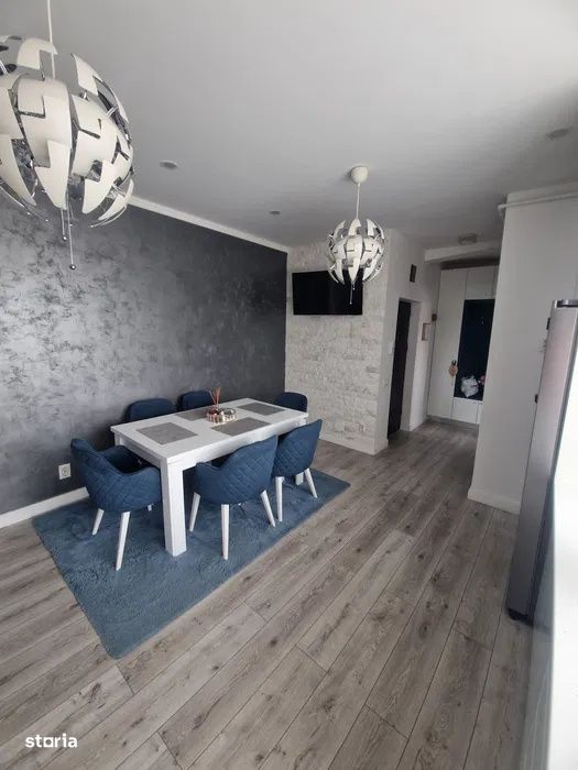 Apartament cu 3 camere  de 55mp plus balcon 6mp , zona : Floresti Tine