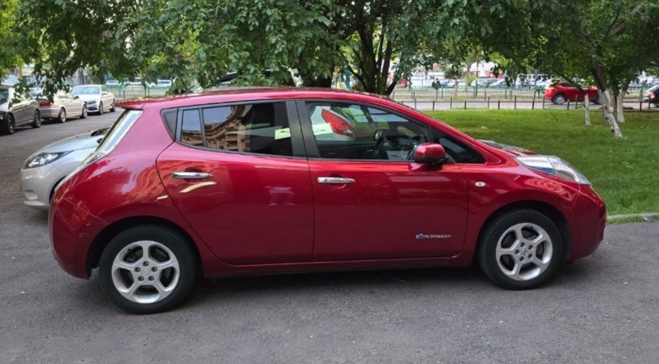 #10Ron/100km Nissan Leaf 30Kw 2017/SCHIMB cu electrică după 2020
