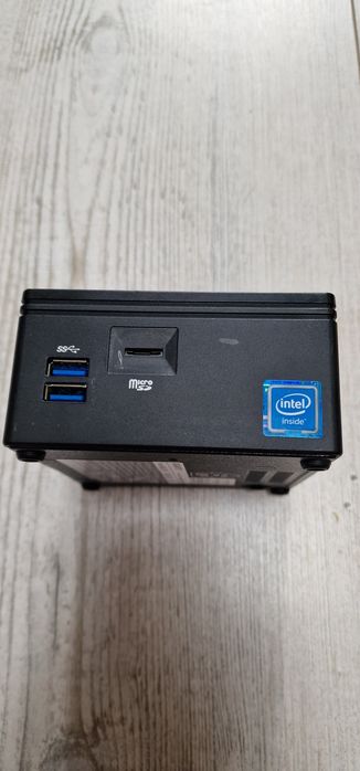 Mini pc Gigabyte Bace300