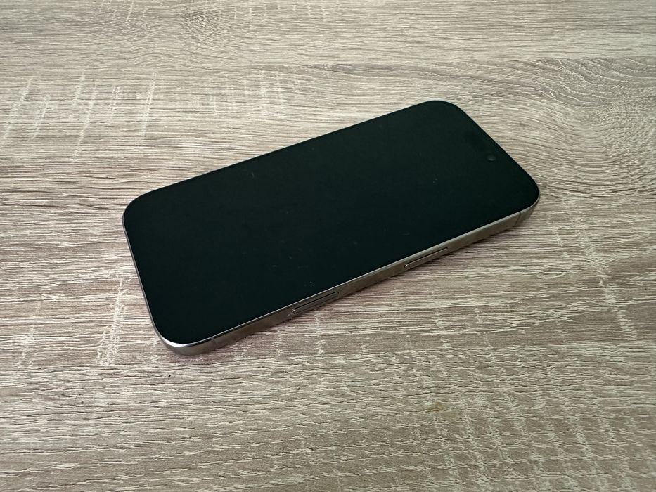  iPhone 16 Pro ••128GB•• //iOS 26.0.1// „Natural Titanium“ 