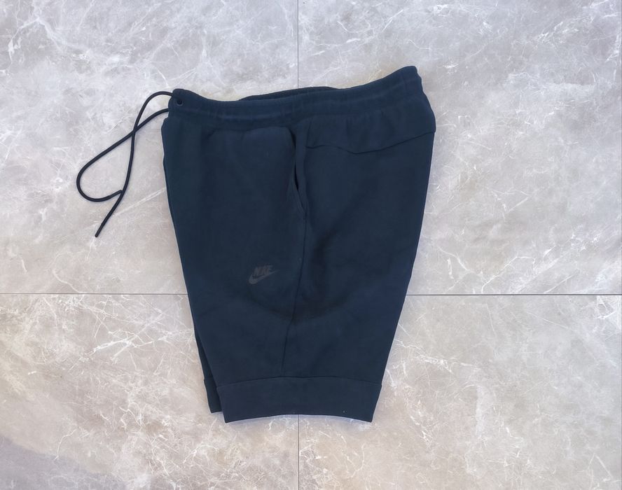 Nike Tech L размер къси панталони