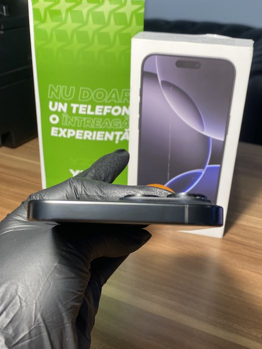 iPhone 16 Pro Max • 512 GB • Black Titanium