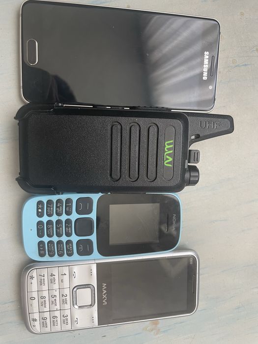 Samsung. Nokia. Maxvi. Uhf.