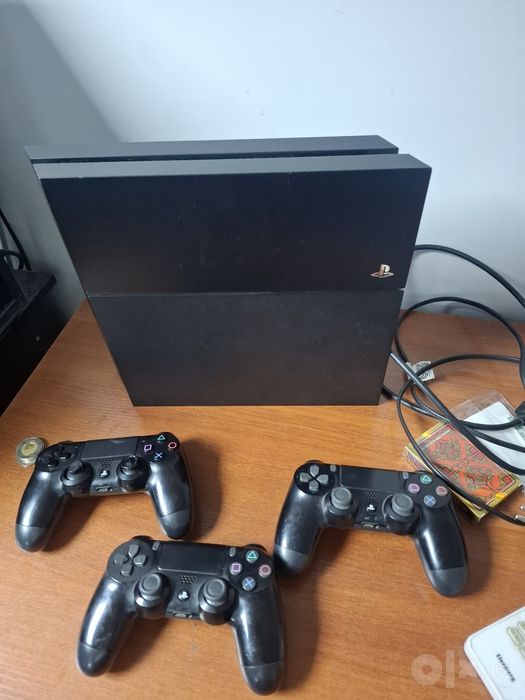Plesteshin 4 PS4 sotiladi Playstation 4