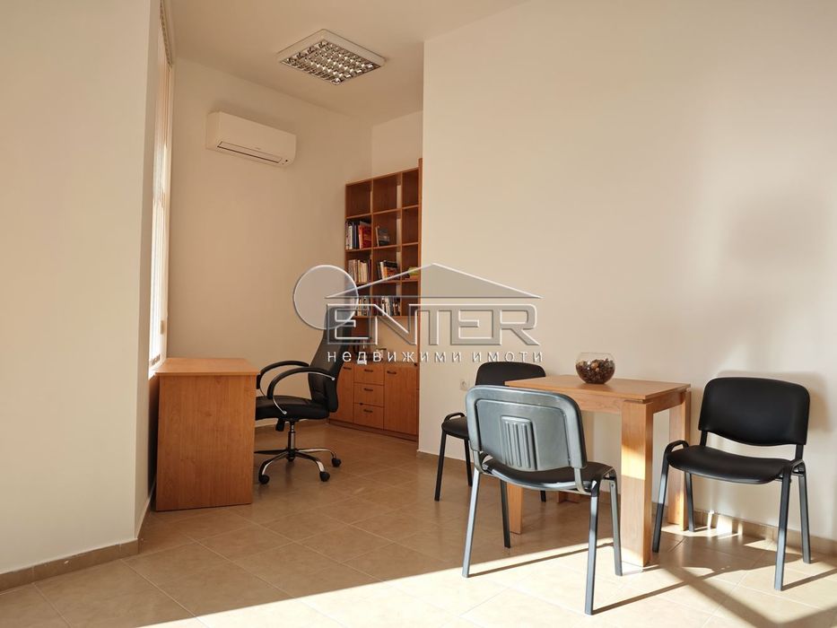 Дава се под наем Офис в Варна, Левски - 30 кв.м за 265 € - Снимка #1