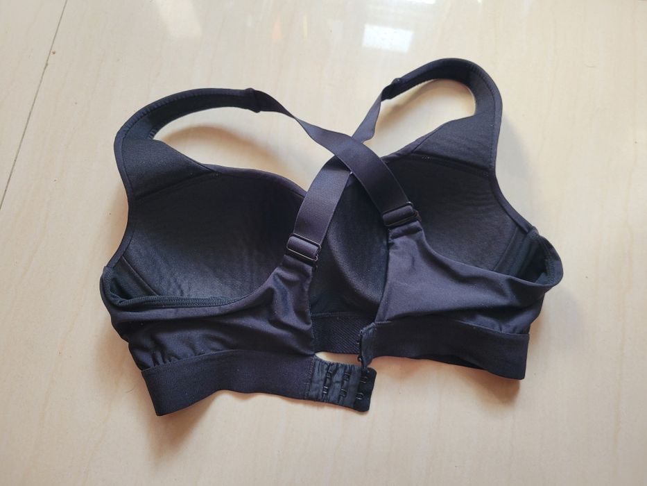 Спортни клинове и сутиен/бюстие