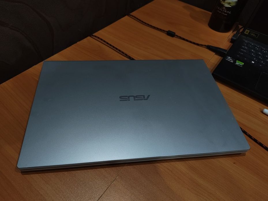 Ноутбук Asus laptop
