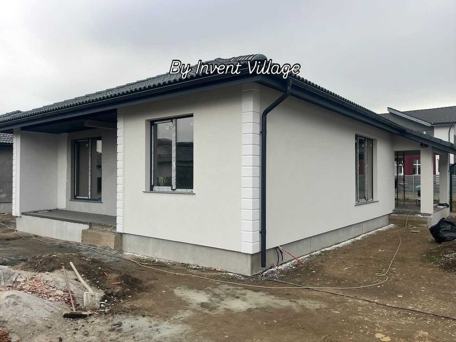 Case dispuse pe parter! Segment premium! Finisaje incluse in pret!