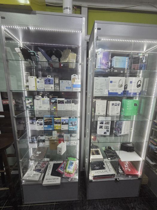 Оборудване за магазин.Витрини , Шкафове.Пана.Четете описанието моля!