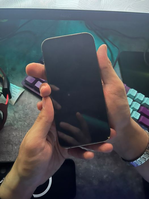 Iphone 14 pro золотистый