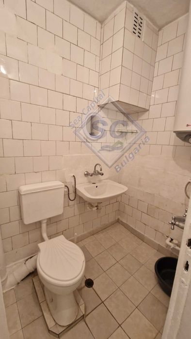 Дава се под наем Двустаен апартамент в Варна, Център - 60 кв.м за 360 € - Снимка #3