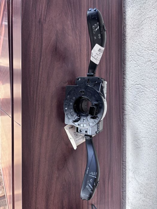 Vând manetă semnalizare/stergatoare vw polo 6r 2012