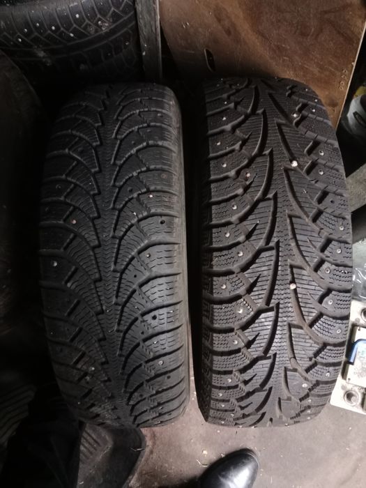 Продам зимние шины 2 баллона.