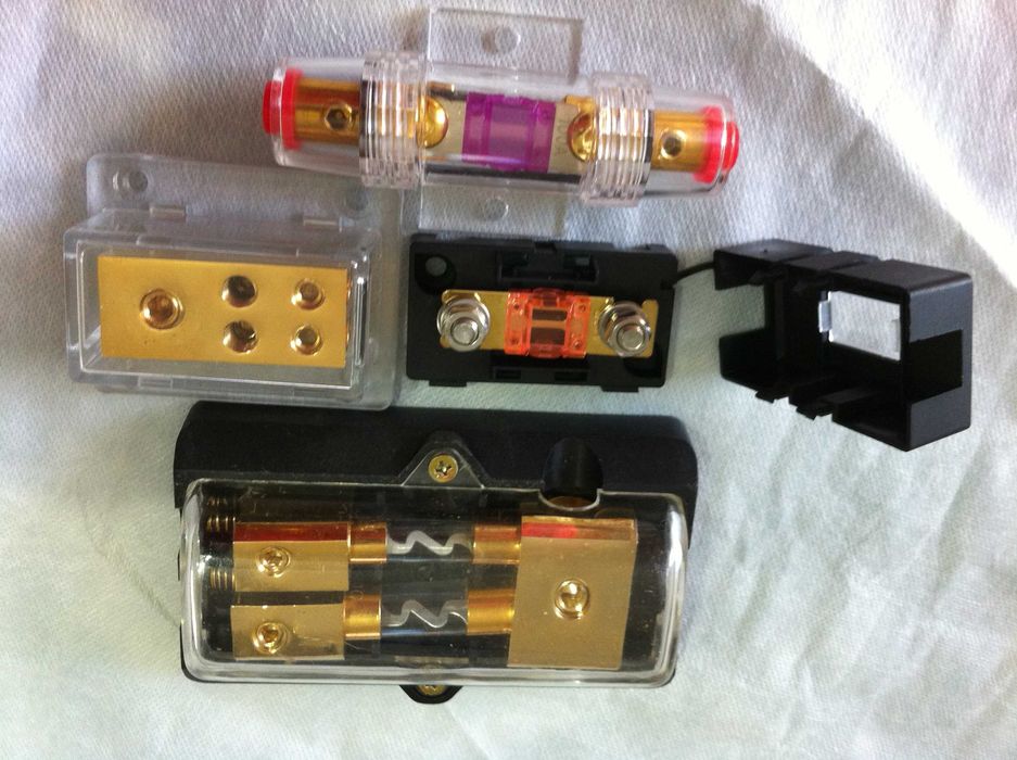 Sig. miniAnl tip Agu by  Jbl - 150Amp. ( statie