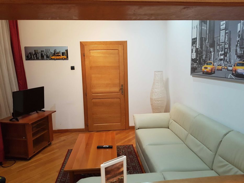 Inchiriez apartament