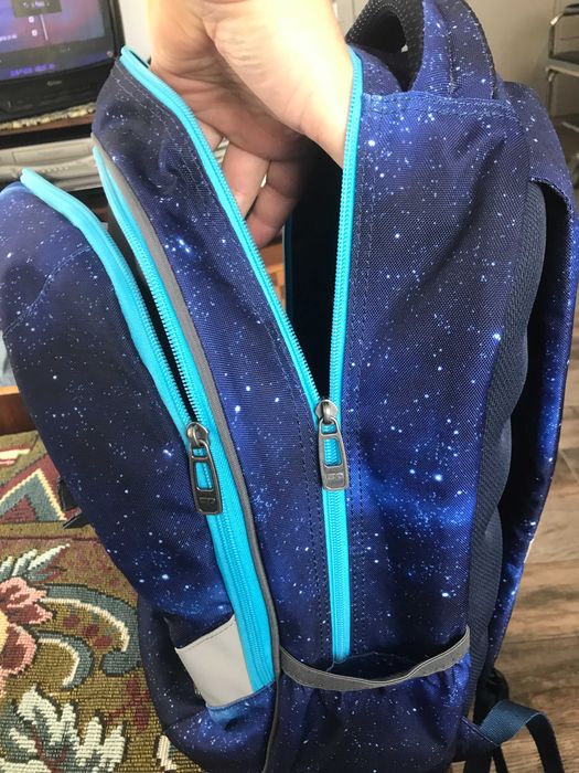 Продавам чисто нова ученическа раница