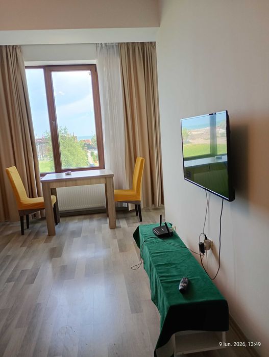 Închiriez apartament 3 camere Mamaia Nord , 380 lei