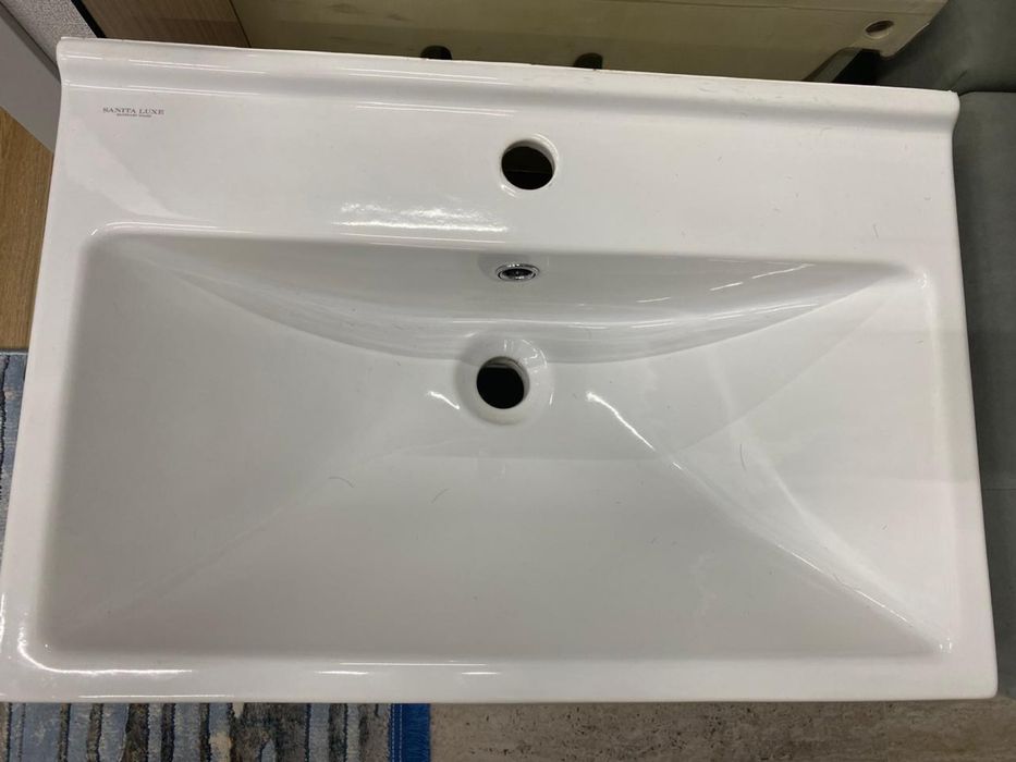 Раковина с тумбой