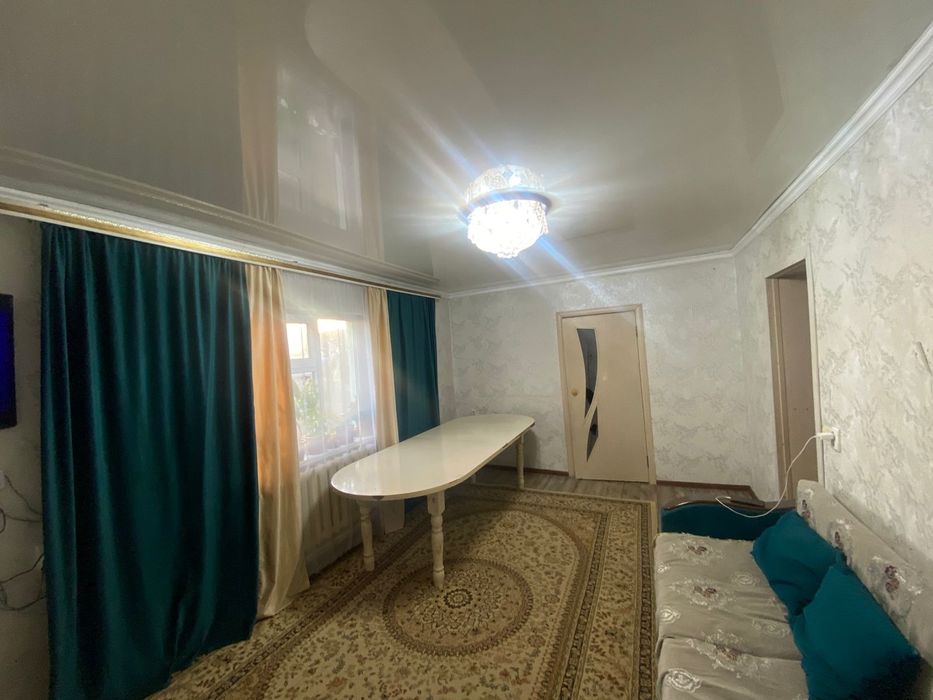 Продам дом красный камень