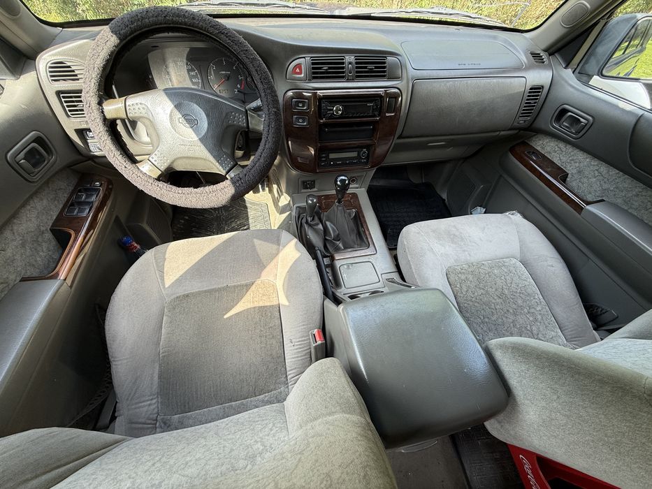 Nissan Patrol 2.8 TD6 - Autoutilitara 4 locuri