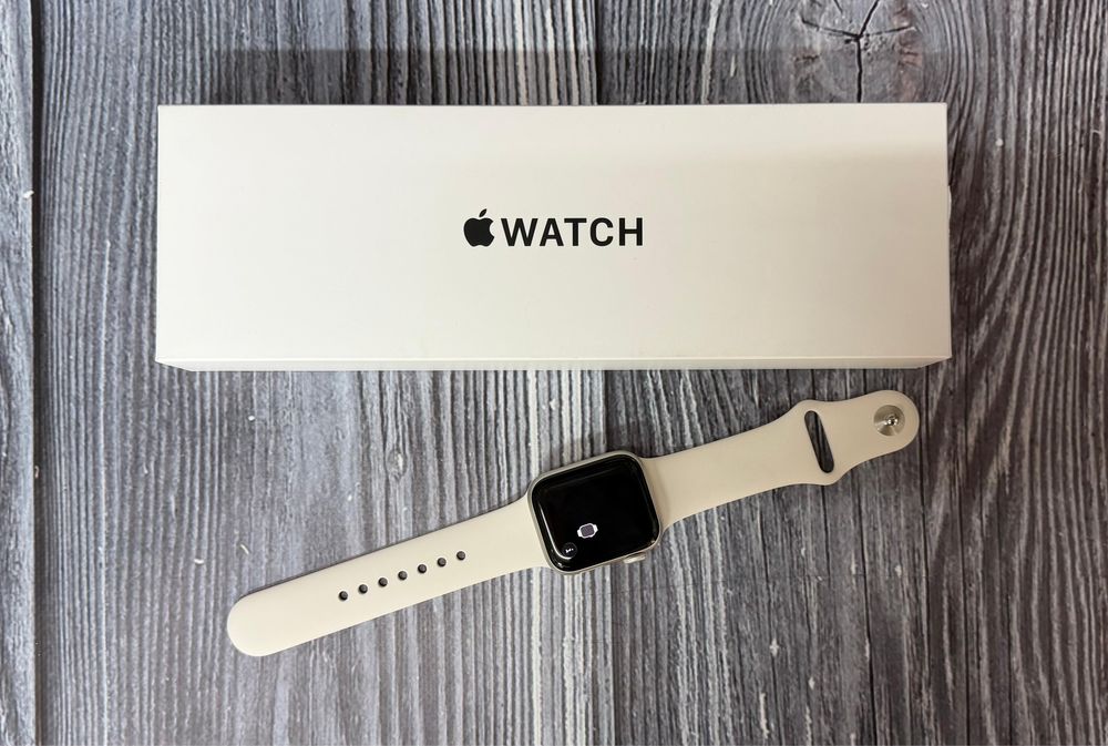 Эпл вотч Apple watch Se 2 40mm в идеальном состоянии ,на гарантии