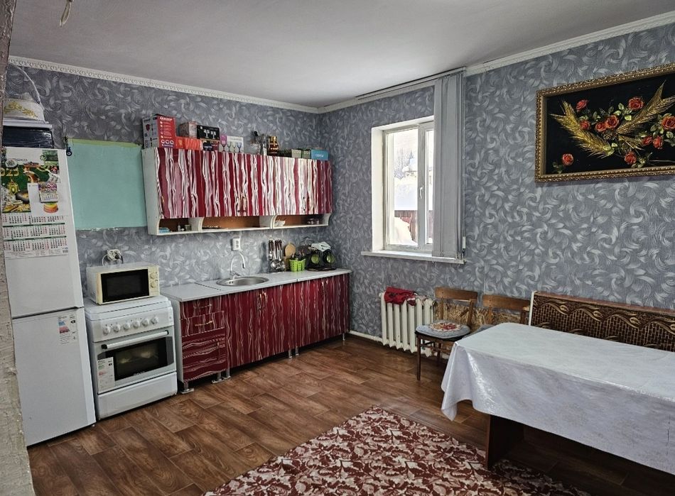 Кен жайлы улкен уй