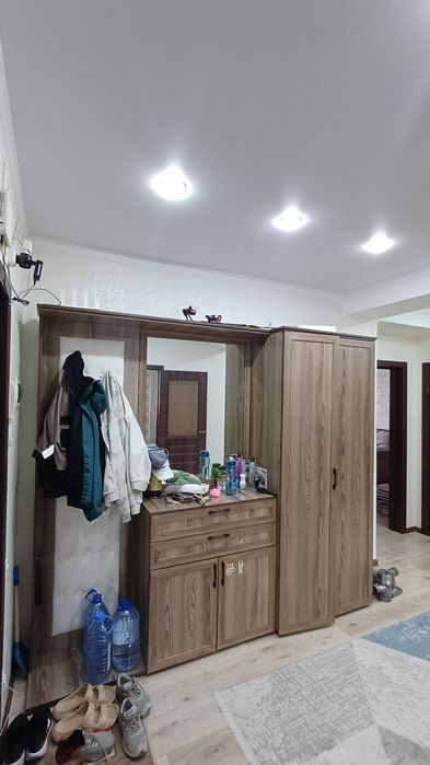 Продам Прихожая б/у