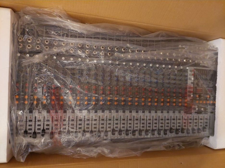 Mixer Behringer EURODESK SX3242FX