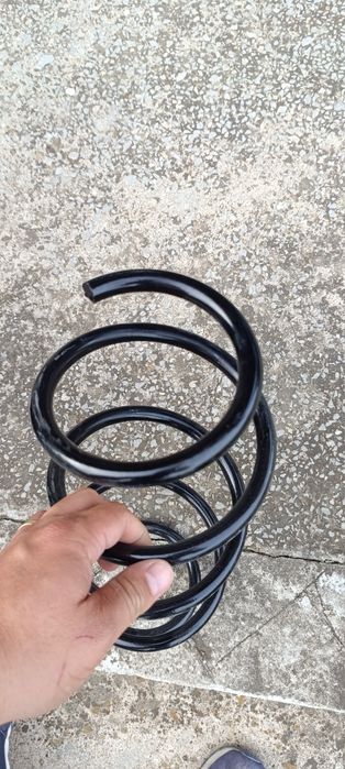 Задни пружини за Мерцедес С или Е класа, KYB