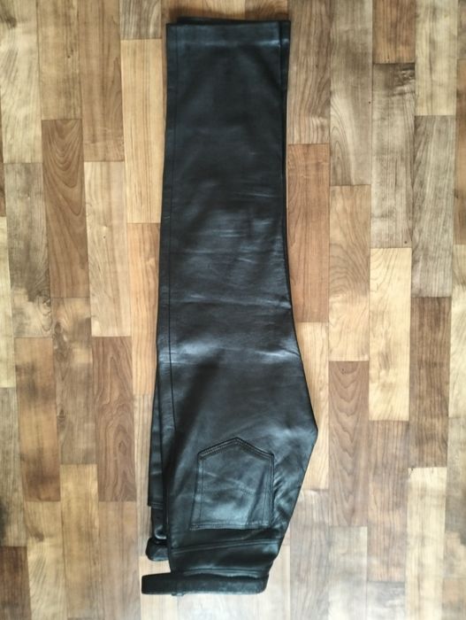 Кожаные джинсы .