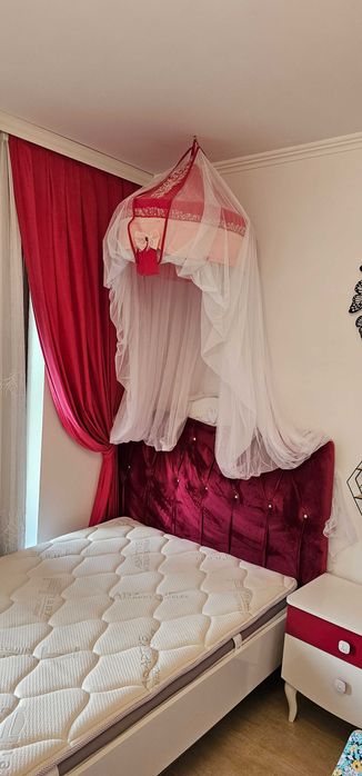 Балдахин за легло