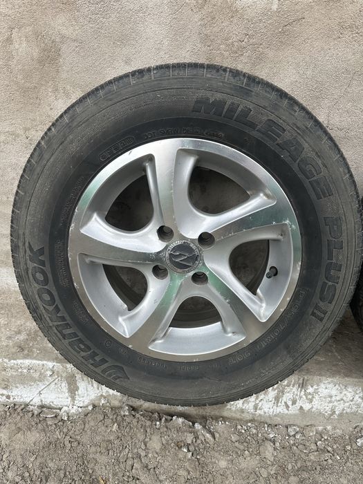 Калеса шины с дисками 195 60 r14