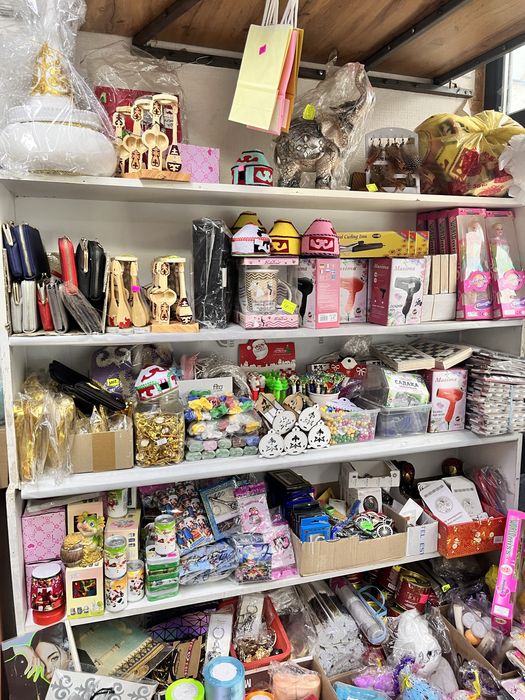 Тойбастар, Костюмы, сувениры, корзины и др