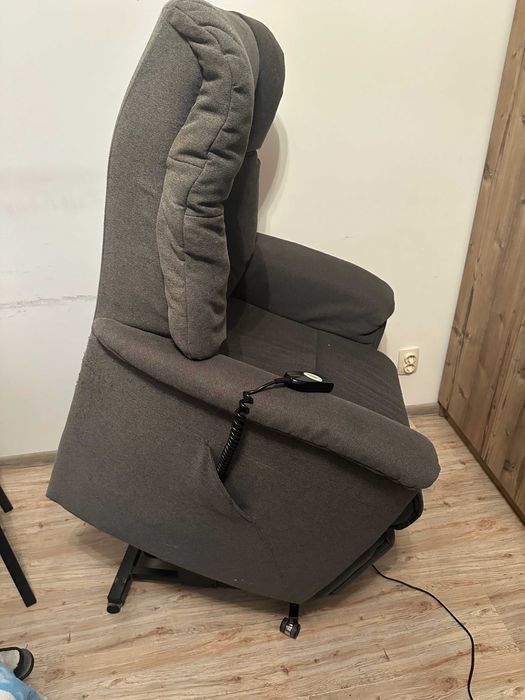 Електрически " релакс "фотьойл с функция изправяне.