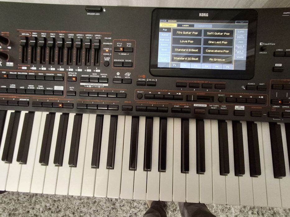 Vând korg pa4x oriental