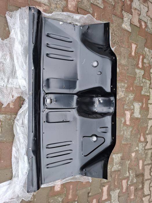 Aripi pedalier masca  elemente caroserie Dacia 1300 1310