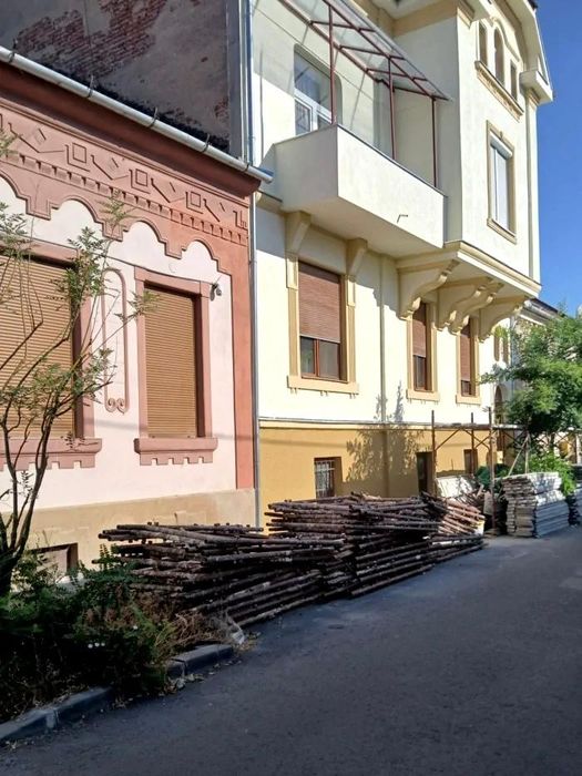 Constructii fațade, amenajări exterioare/interioare, acoperisuri Arad