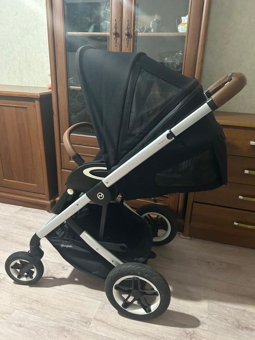 Продам коляску Talos