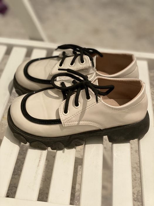 Обувь для девочек кроссовки сандалии ботинки