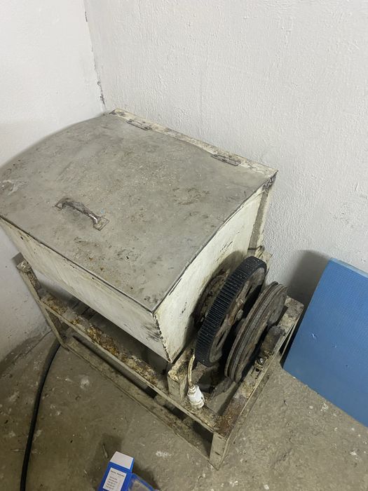 Тестомес 25 кг б/у