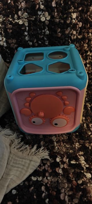Jucărie pentru copii 7 în 1  - Cub interactiv educațional - Cub activități - 12/18 luni