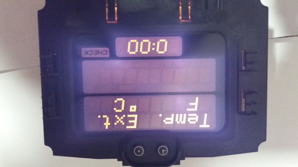 Продавам борд компютър за Зафира А