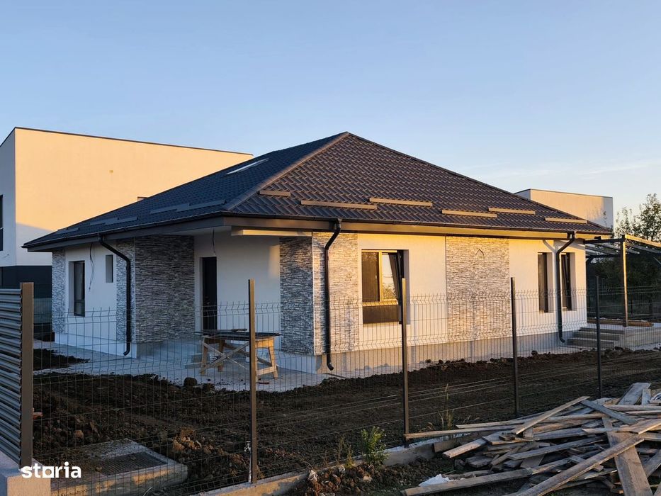 FARA COMISIOANE Gulia casa 4 camere 2 bai PARTER placa incalzire 560m